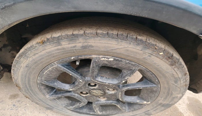 2017 Maruti IGNIS ZETA 1.2 AMT, Petrol, Automatic, 1,11,213 km, tyre