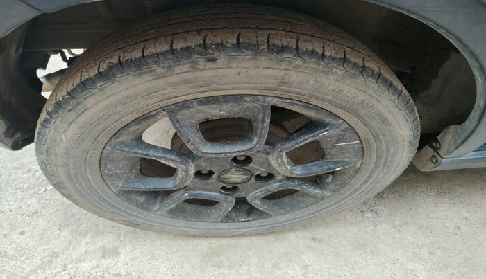 2017 Maruti IGNIS ZETA 1.2 AMT, Petrol, Automatic, 1,11,213 km, tyre