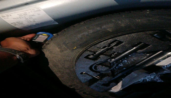 2017 Volkswagen Polo HIGHLINE PLUS 1.2(16 ALLOY, Petrol, Manual, 16,254 km, tyre