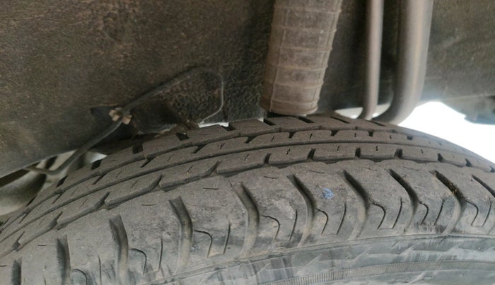 2017 Datsun Go A, Petrol, Manual, 28,769 km, tyre