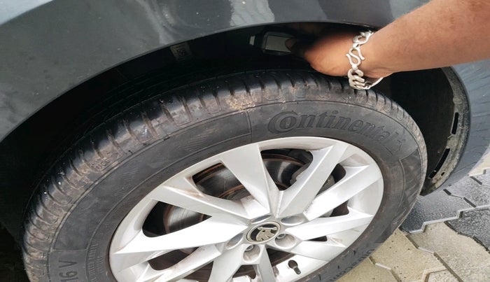 2024 Skoda SLAVIA ACTIVE 1.0L TSI MT, Petrol, Manual, 1,632 km, tyre