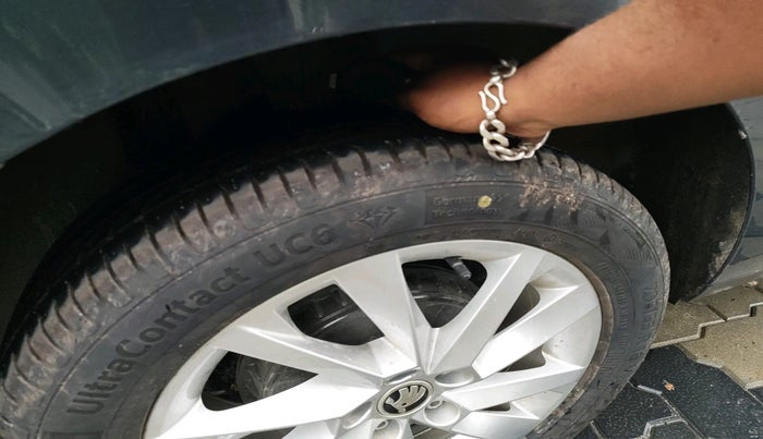 2024 Skoda SLAVIA ACTIVE 1.0L TSI MT, Petrol, Manual, 1,632 km, tyre