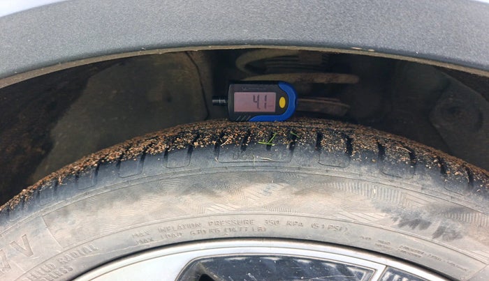 2023 MG ZS EV EXCITE, Electric, Automatic, 58,998 km, tyre