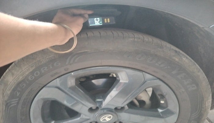 2021 Tata NEXON XZA PLUS (O) DIESEL DARK EDITION, Diesel, Automatic, 1,02,165 km, tyre