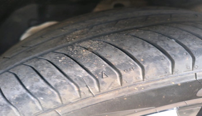 2025 MG HECTOR PLUS SHARP PRO 1.5 PETROL TURBO CVT 6 STR, Petrol, Automatic, 1,113 km, tyre