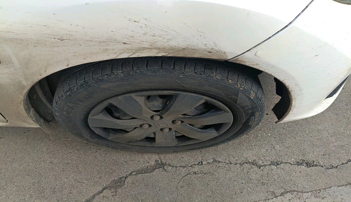 2015 Honda Mobilio 1.5L I-DTEC S, Diesel, Manual, 1,66,360 km, tyre