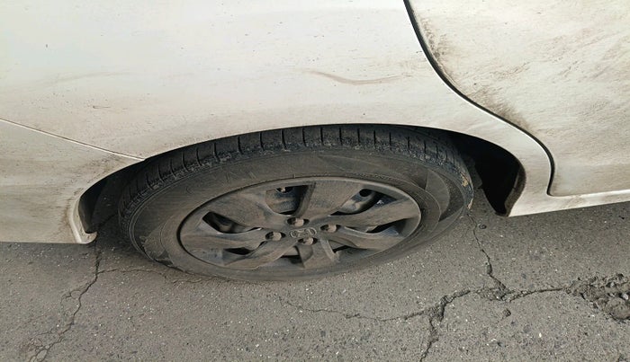 2015 Honda Mobilio 1.5L I-DTEC S, Diesel, Manual, 1,66,360 km, tyre