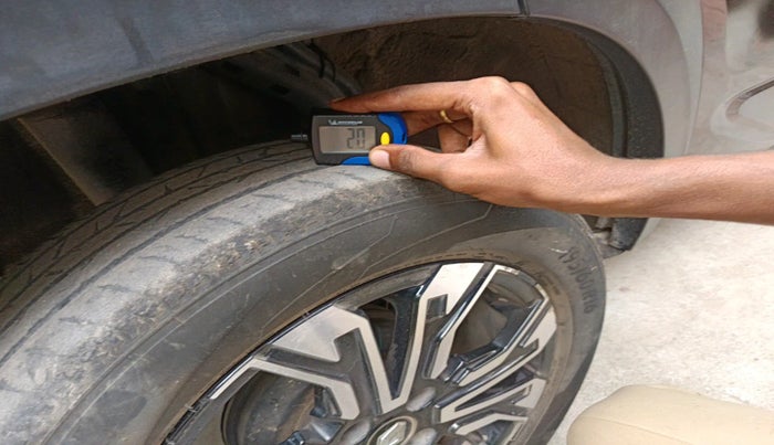 2022 Renault Kiger RXZ AMT, Petrol, Automatic, 33,418 km, tyre