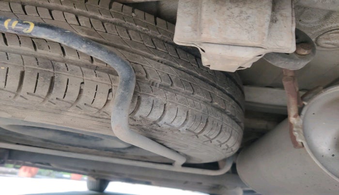 2017 Maruti Ertiga VXI CNG, Petrol, Manual, 1,16,329 km, tyre