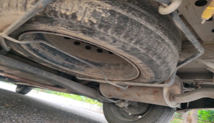 2021 Maruti Ertiga VXI SHVS, Petrol, Manual, 65,758 km, tyre