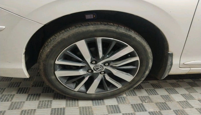 2020 Honda City 1.5L I-VTEC ZX, Petrol, Manual, 35,462 km, tyre