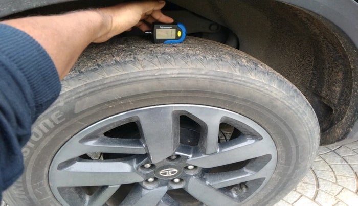 2022 Tata Harrier XZA PLUS 2.0L DARK EDITION, Diesel, Automatic, 51,646 km, tyre