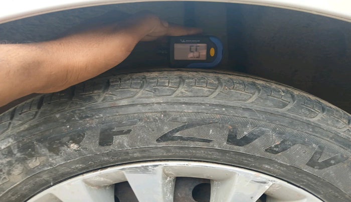 2018 Maruti Ciaz SIGMA 1.5 SHVS MT  PETROL, Petrol, Manual, 54,637 km, tyre