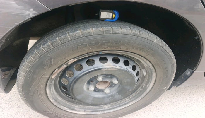 2015 Maruti Baleno DELTA PETROL 1.2, Petrol, Manual, 1,47,098 km, tyre