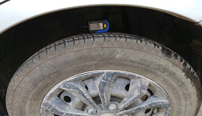 2012 Maruti Swift Dzire VXI, Petrol, Manual, 1,22,695 km, tyre