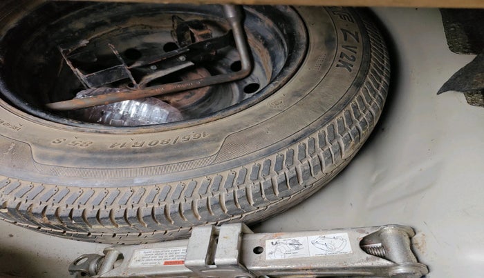 2012 Maruti Swift Dzire VXI, Petrol, Manual, 1,22,695 km, tyre