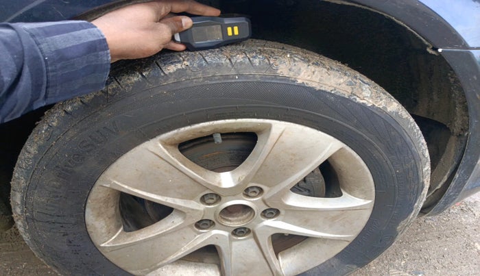 2011 Skoda Laura ELEGANCE 2.0 TDI CR AT, Diesel, Automatic, 1,98,520 km, tyre