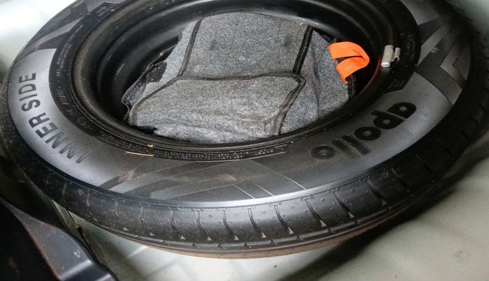 2019 Hyundai VENUE SX 1.0 TURBO, Petrol, Manual, 45,874 km, tyre