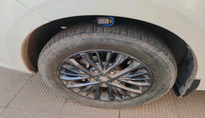 2020 Maruti Ertiga VXI CNG, Petrol, Manual, 1,10,715 km, tyre