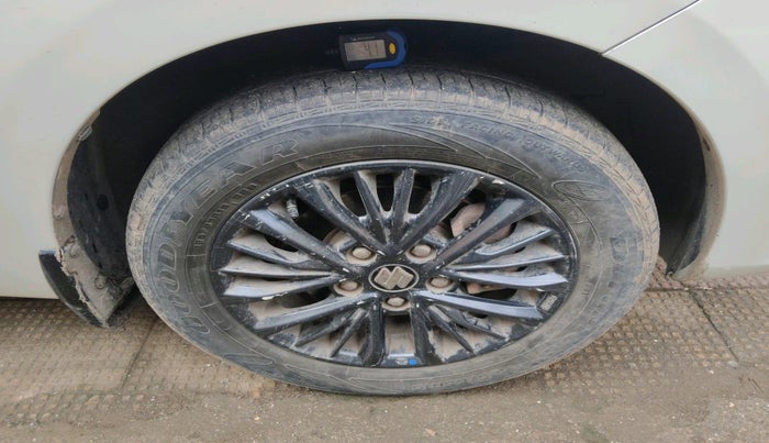 2020 Maruti Ertiga VXI CNG, Petrol, Manual, 1,10,715 km, tyre