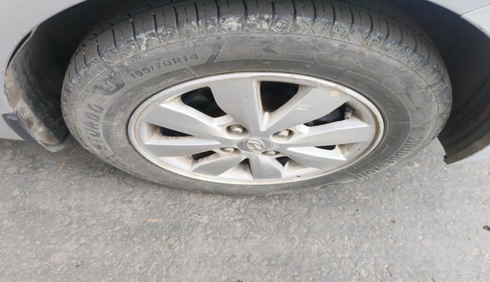 2014 Hyundai Xcent S (O) 1.2, Petrol, Manual, 1,16,888 km, tyre