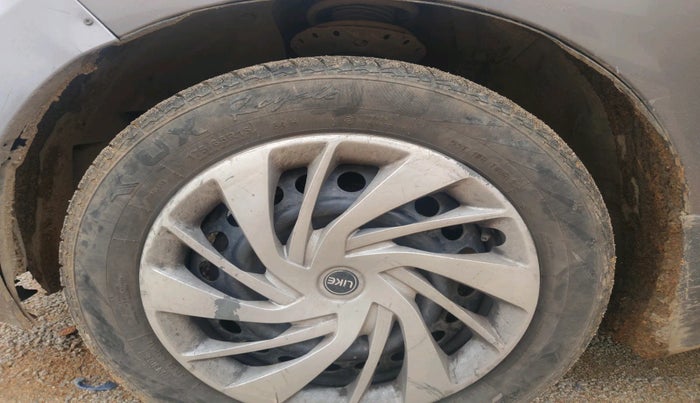 2015 Honda Jazz 1.5L I-DTEC SV, Diesel, Manual, 1,02,664 km, tyre