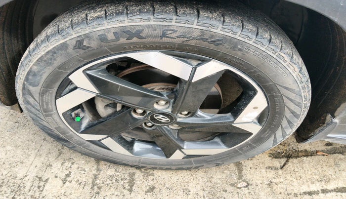 2021 Hyundai ALCAZAR 1.5 SIGNATURE (O) AT 6STR, Diesel, Automatic, 1,15,377 km, tyre