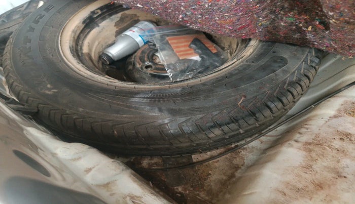 2019 Renault Kwid RXL, Petrol, Manual, 43,208 km, tyre