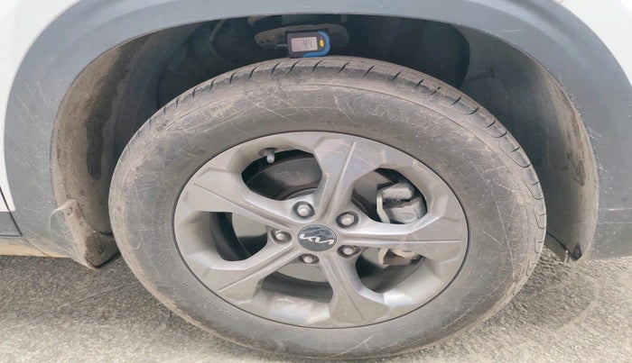 2023 KIA SELTOS  HTK PLUS 1.5 PETROL MT, Petrol, Manual, 24,091 km, tyre