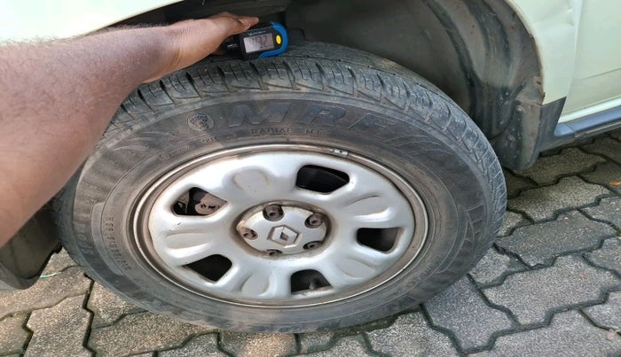 2015 Renault Duster RXL PETROL, Petrol, Manual, 29,940 km, tyre