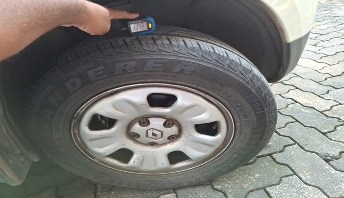 2015 Renault Duster RXL PETROL, Petrol, Manual, 29,940 km, tyre