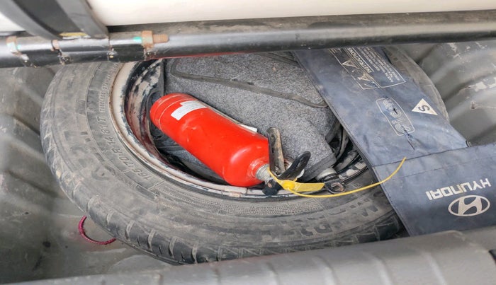 2022 Hyundai GRAND I10 NIOS SPORTZ 1.2 KAPPA VTVT CNG, Petrol, Manual, 60,662 km, tyre