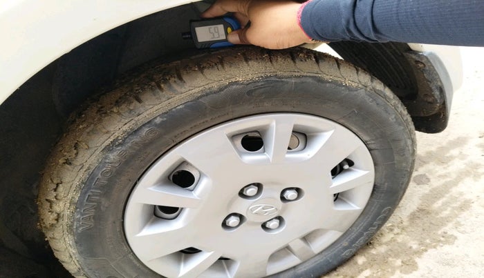 2012 Hyundai i20 MAGNA 1.2, Petrol, Manual, 98,438 km, tyre