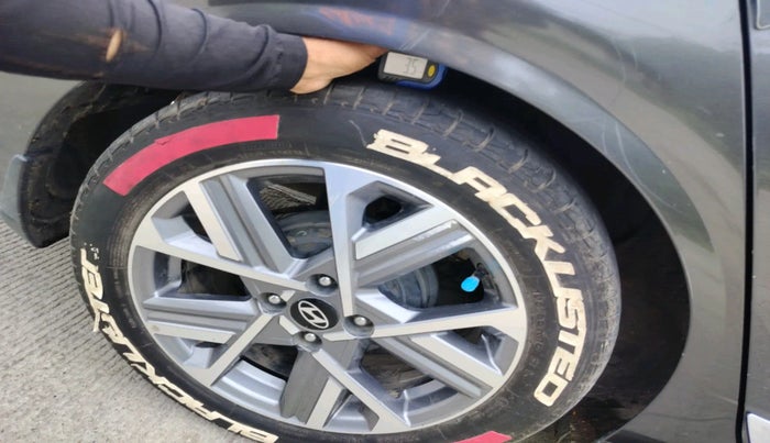 2023 Hyundai Verna  SX (O) 1.5 VTVT IVT, Petrol, Automatic, 92,867 km, tyre