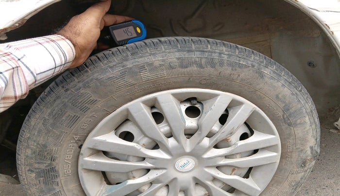 2012 Maruti Swift VXI, Petrol, Manual, 71,680 km, tyre