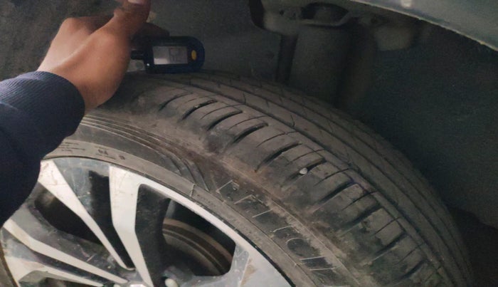 2023 MG HECTOR SMART PRO 1.5 TURBO MT PETROL, Petrol, Manual, 20,662 km, tyre