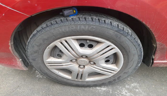 2010 Honda City 1.5L I-VTEC S MT, Petrol, Manual, 2,40,739 km, tyre