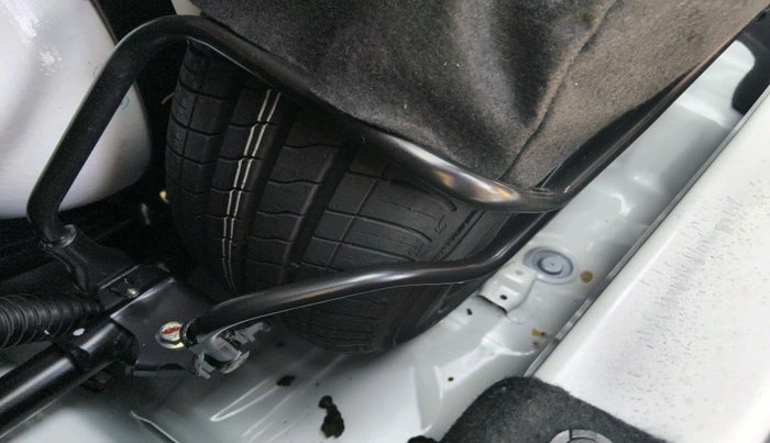 2025 Maruti New Wagon-R VXI CNG 1.0, Petrol, Manual, 2,406 km, tyre