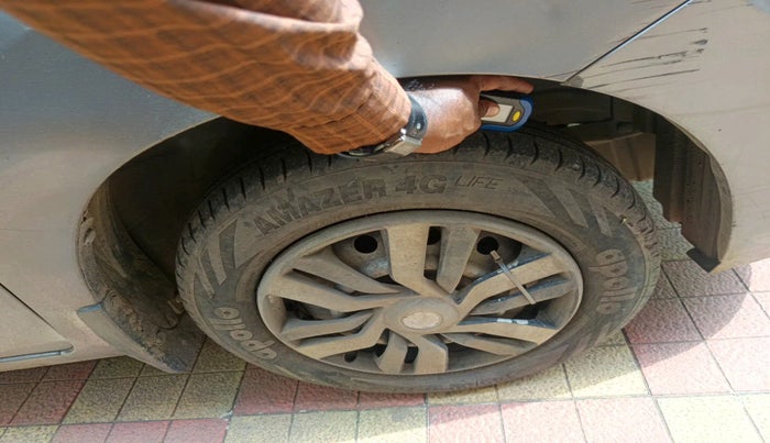 2016 Maruti Wagon R 1.0 LXI CNG, Petrol, Manual, 73,247 km, tyre