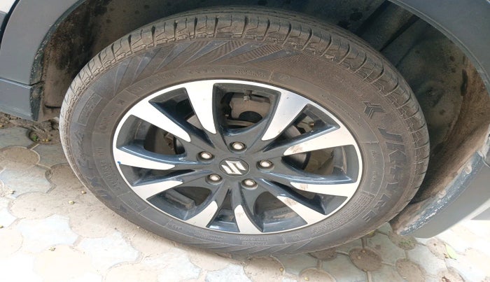 2018 Maruti S Cross ZETA 1.3, Diesel, Manual, 1,21,226 km, tyre