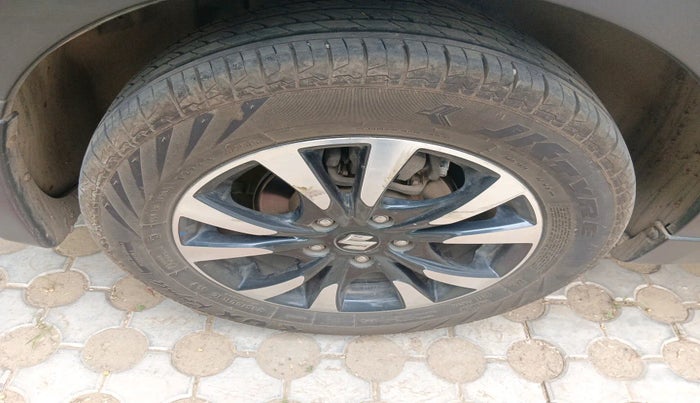 2018 Maruti S Cross ZETA 1.3, Diesel, Manual, 1,21,226 km, tyre