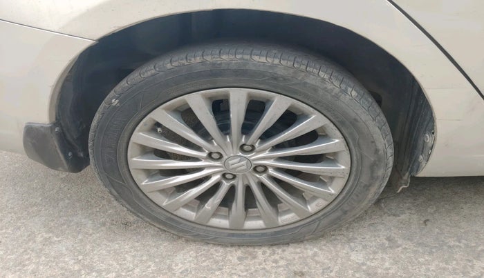 2016 Maruti Ciaz ZDI+ SHVS, Diesel, Manual, 79,273 km, tyre