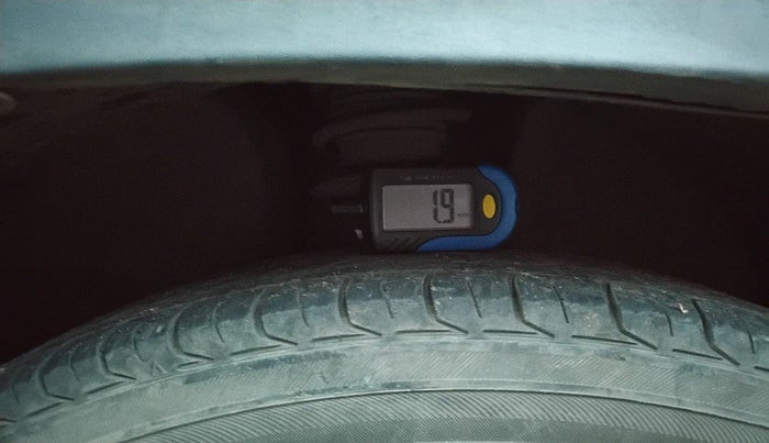 2016 Renault Kwid RXL, Petrol, Manual, 2,37,663 km, tyre