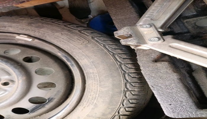 2014 Maruti Wagon R Stingray VXI, Petrol, Manual, 61,256 km, tyre