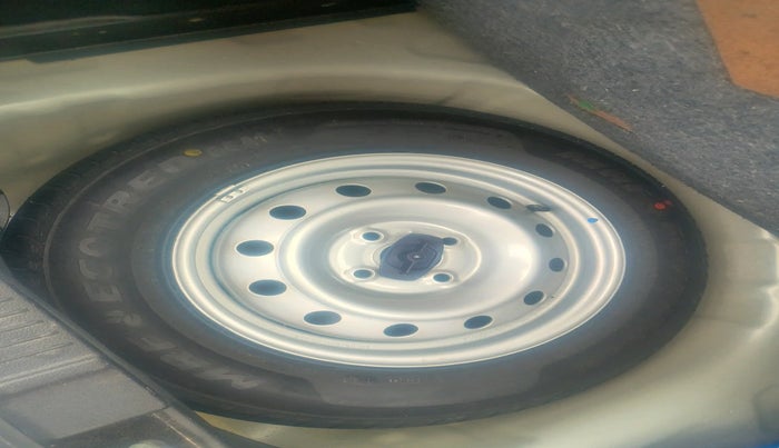 2024 Maruti Swift LXI, Petrol, Manual, 14,430 km, tyre