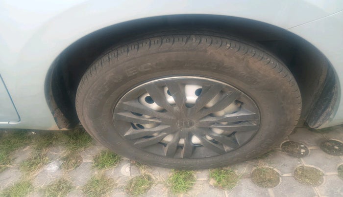 2024 Maruti Swift LXI, Petrol, Manual, 14,430 km, tyre