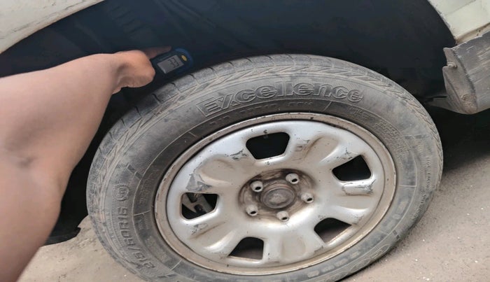 2012 Renault Duster 85 PS RXL DIESEL, Diesel, Manual, 1,22,969 km, tyre