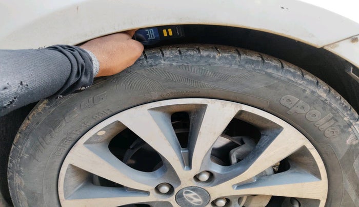 2013 Hyundai Verna FLUIDIC 1.6 CRDI SX OPT, Diesel, Manual, 1,16,753 km, tyre