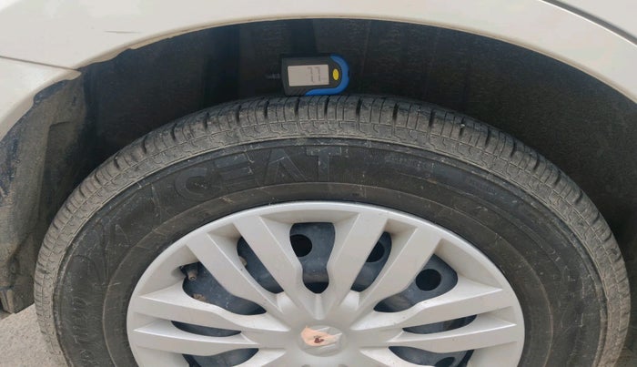 2018 Maruti Dzire VXI, Petrol, Manual, 81,689 km, tyre