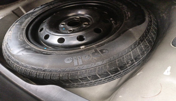 2016 Maruti Swift Dzire VDI (O), Diesel, Manual, 87,130 km, tyre